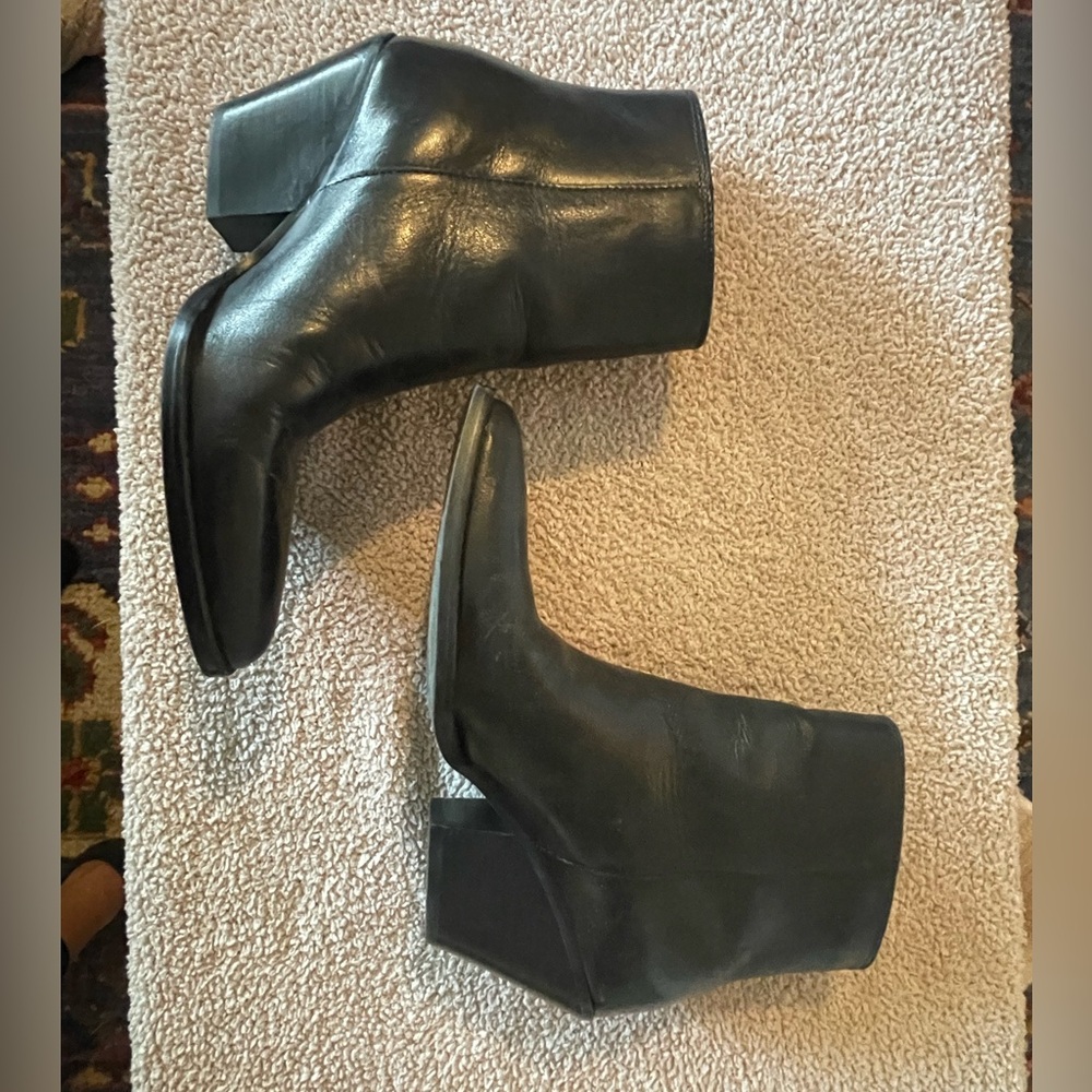 Sam Edelman boots. Like new. Size 6